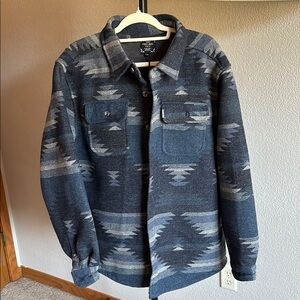 NWT Men's Patterned Shirt Jacket in Blue and Gray